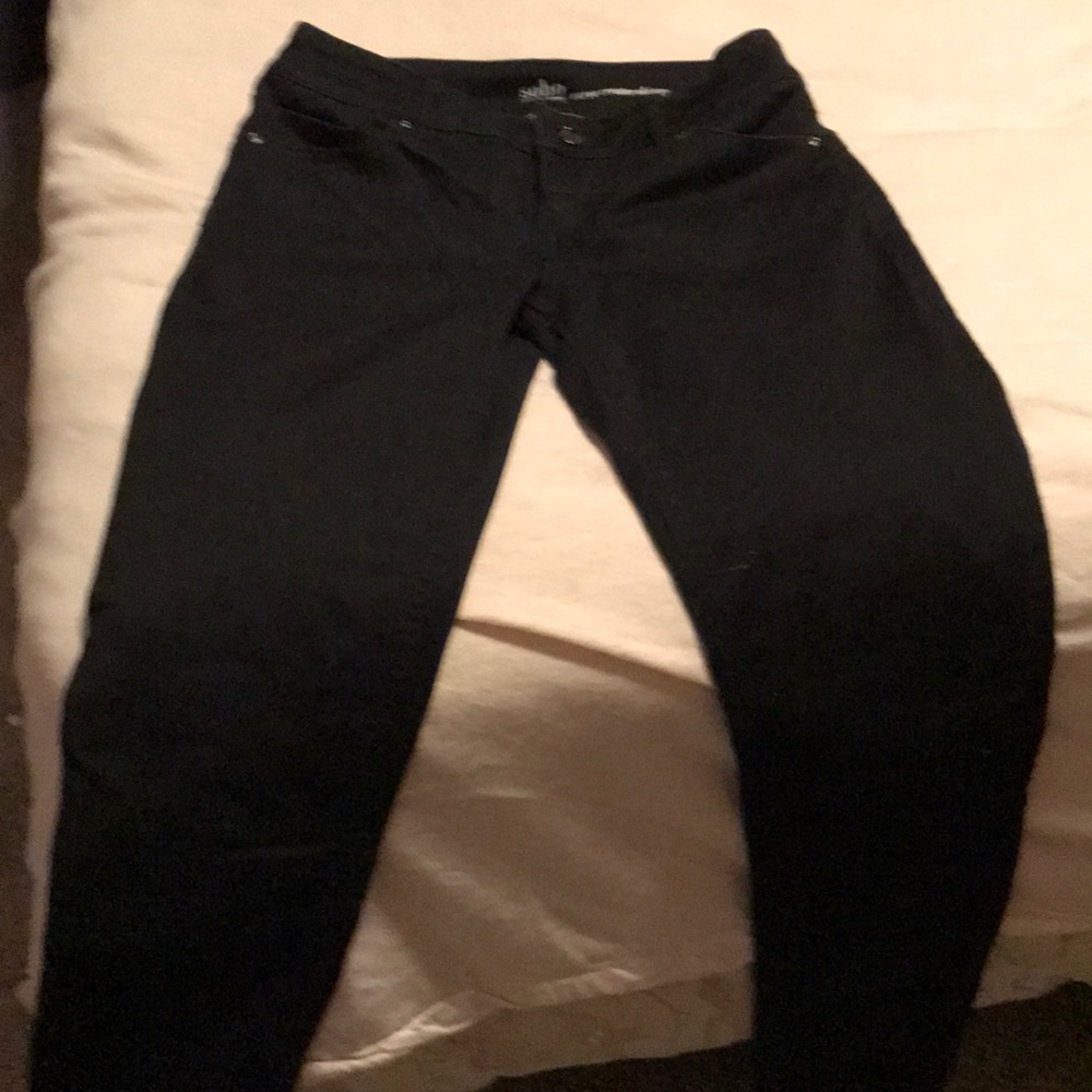 Jeans, never worn, tag fell off